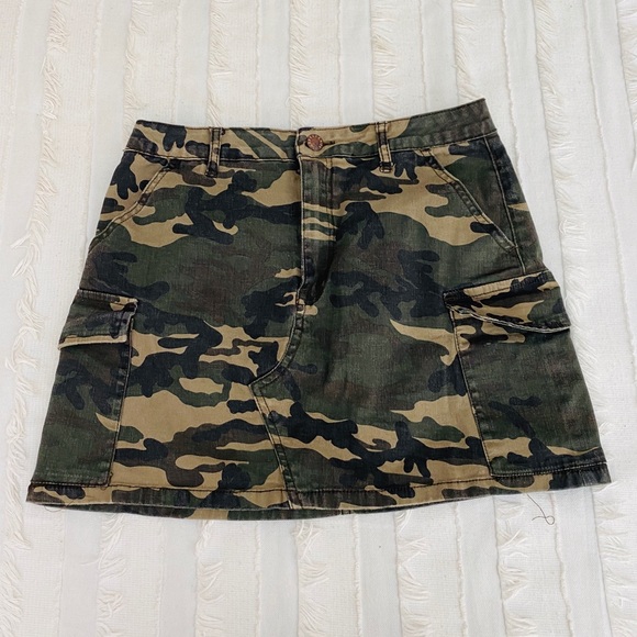 Forever 21 Dresses & Skirts - Camo Jean Skirt 🍃🌿
